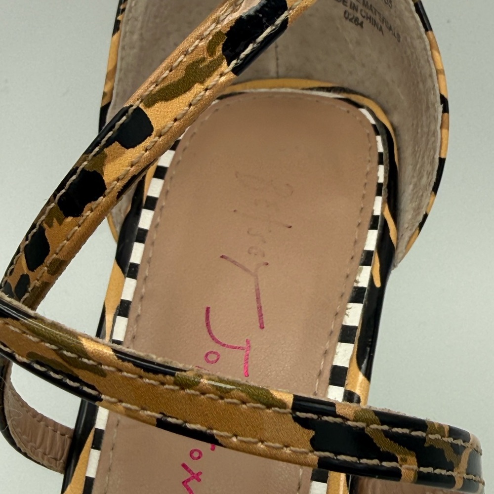 Betsey Johnson Everly Strappy Butterfly 🦋 Embellishment Heels Sandals 8 - Picture 10 of 11